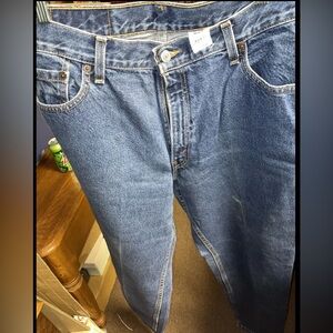 Levi Strauss 550 Classic Relaxed Medium Wash Denim Jeans Women’s 12M (32” Waist)